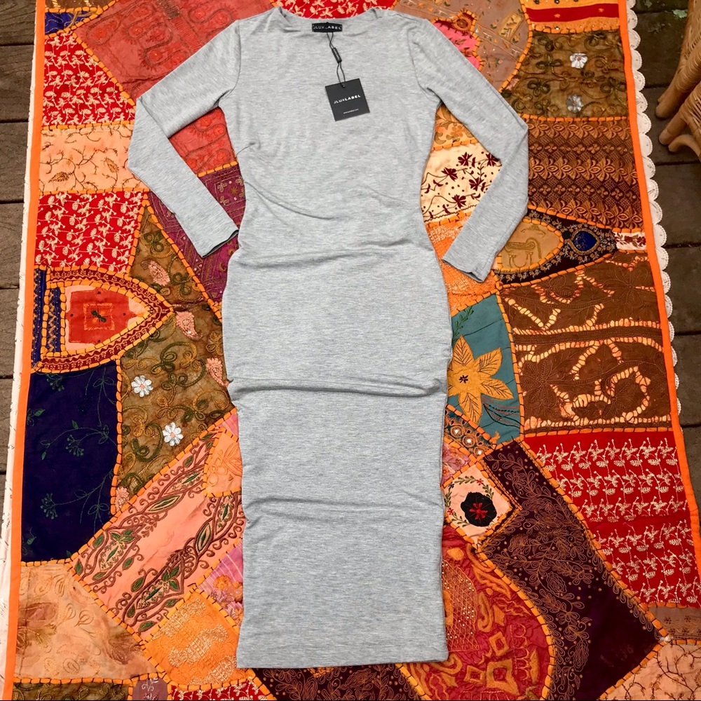 🦋 Jluxlabel simplistic long dress with crew neck and long sleeves